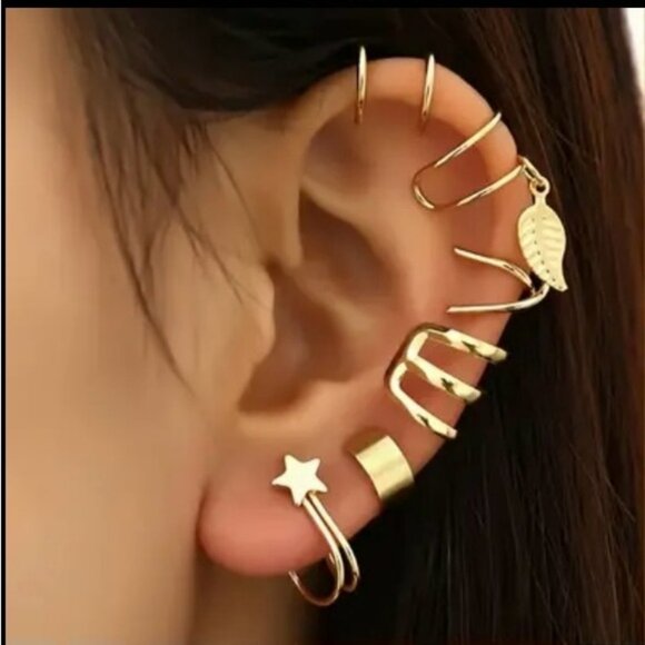 Jewelry - Gold Ear Cuff Set